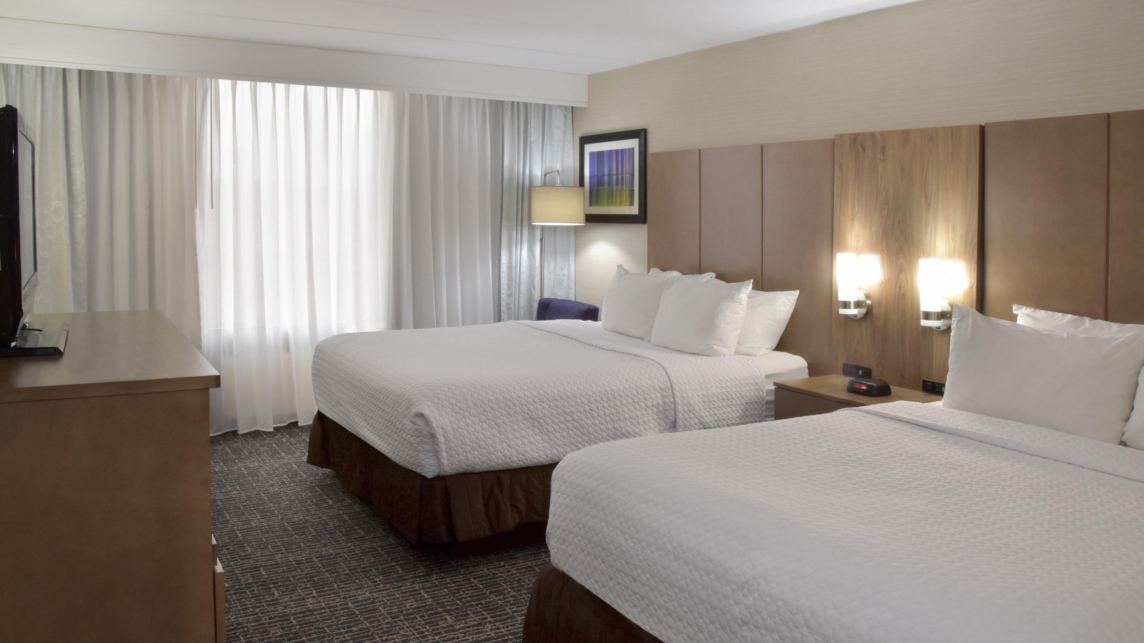 Crowne Plaza Cleveland Airport By Ihg Hotel Middleburg Heights Exterior photo