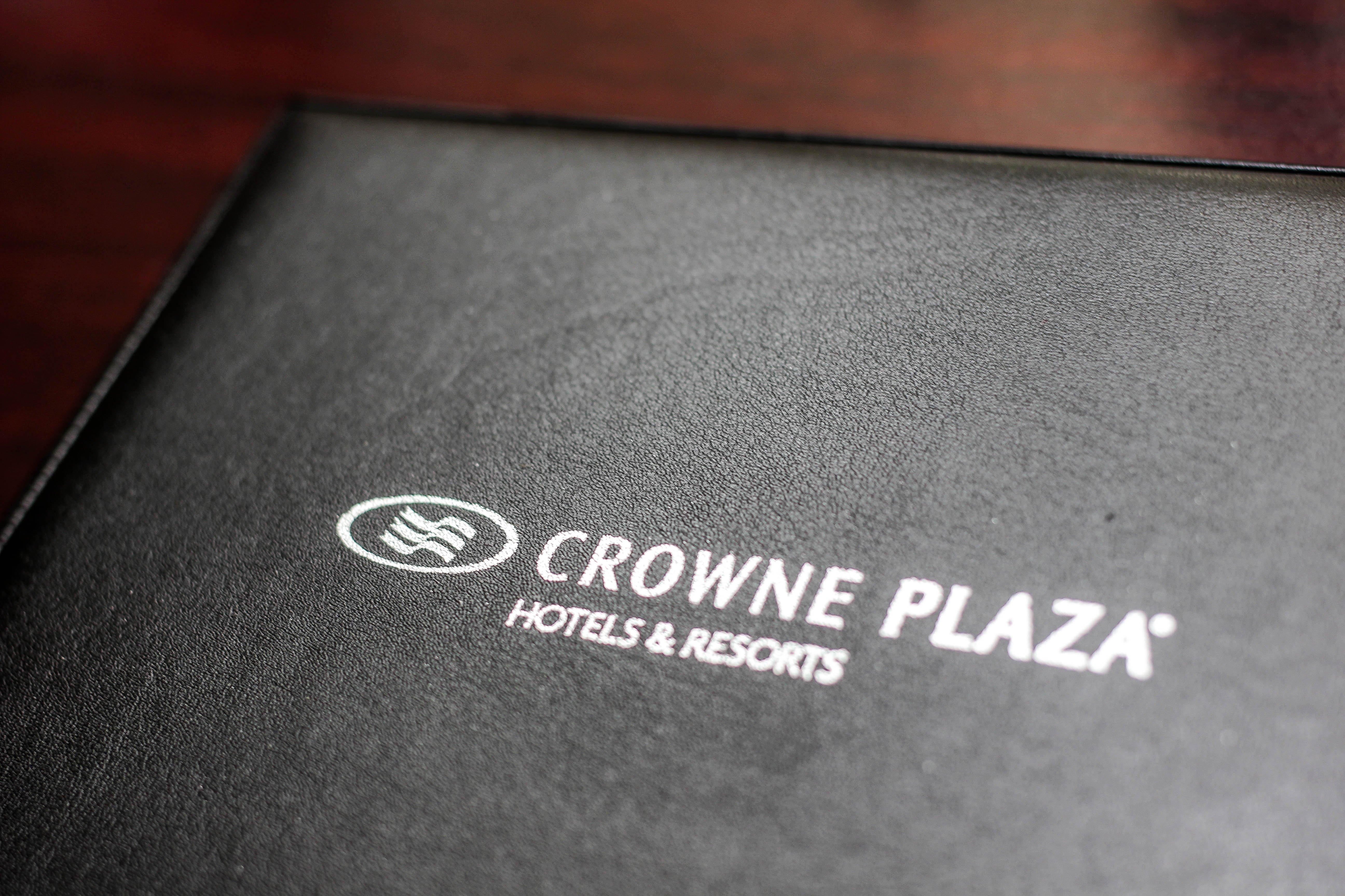 Crowne Plaza Cleveland Airport By Ihg Hotel Middleburg Heights Exterior photo