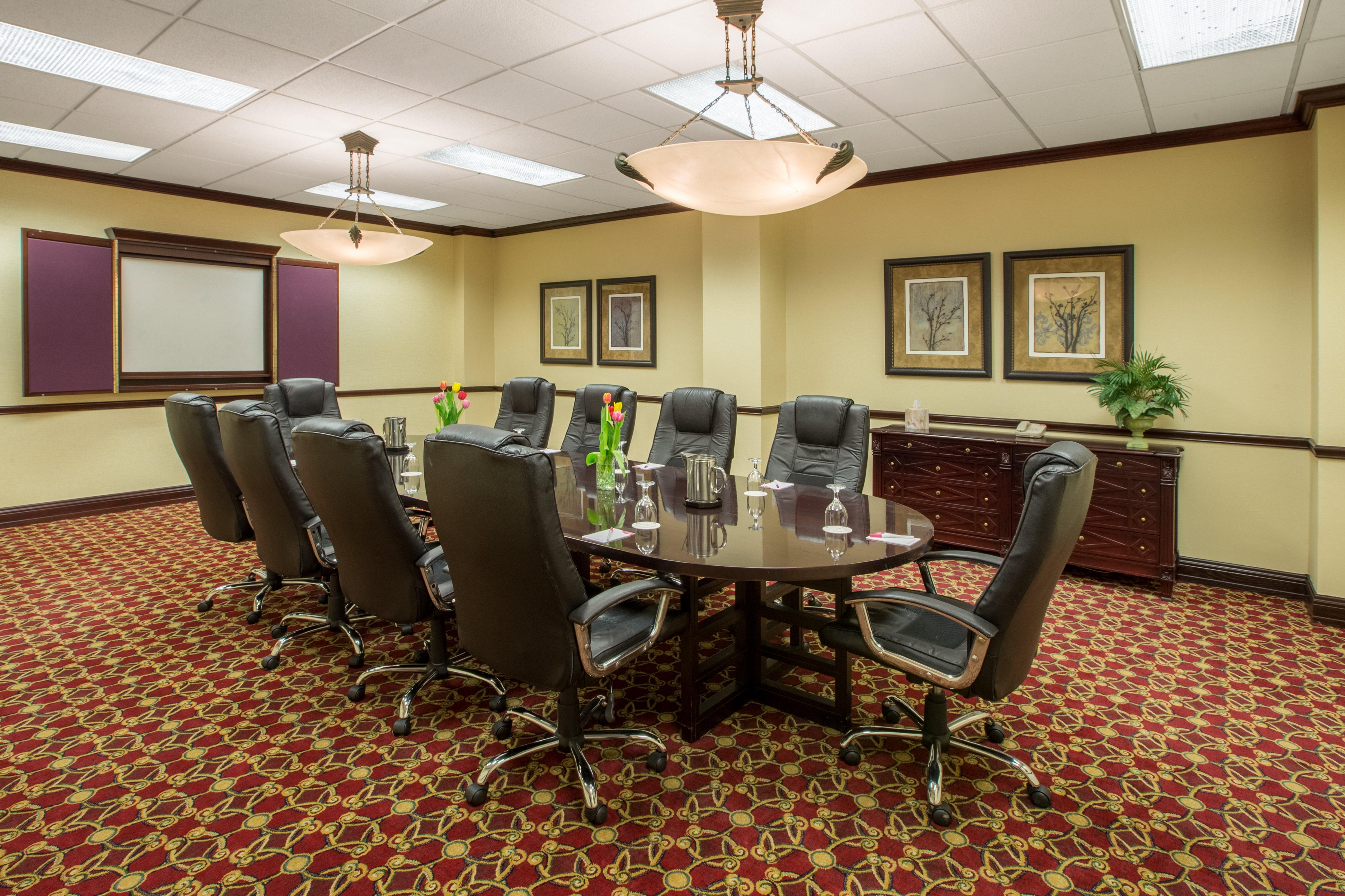 Crowne Plaza Cleveland Airport By Ihg Hotel Middleburg Heights Exterior photo