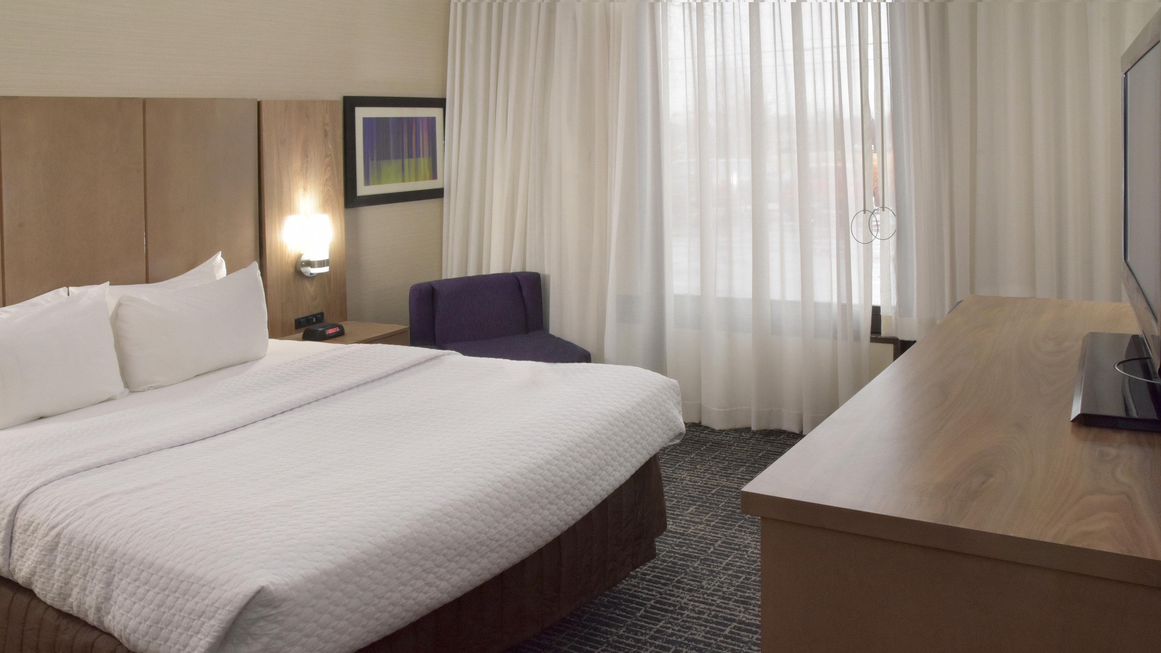 Crowne Plaza Cleveland Airport By Ihg Hotel Middleburg Heights Exterior photo