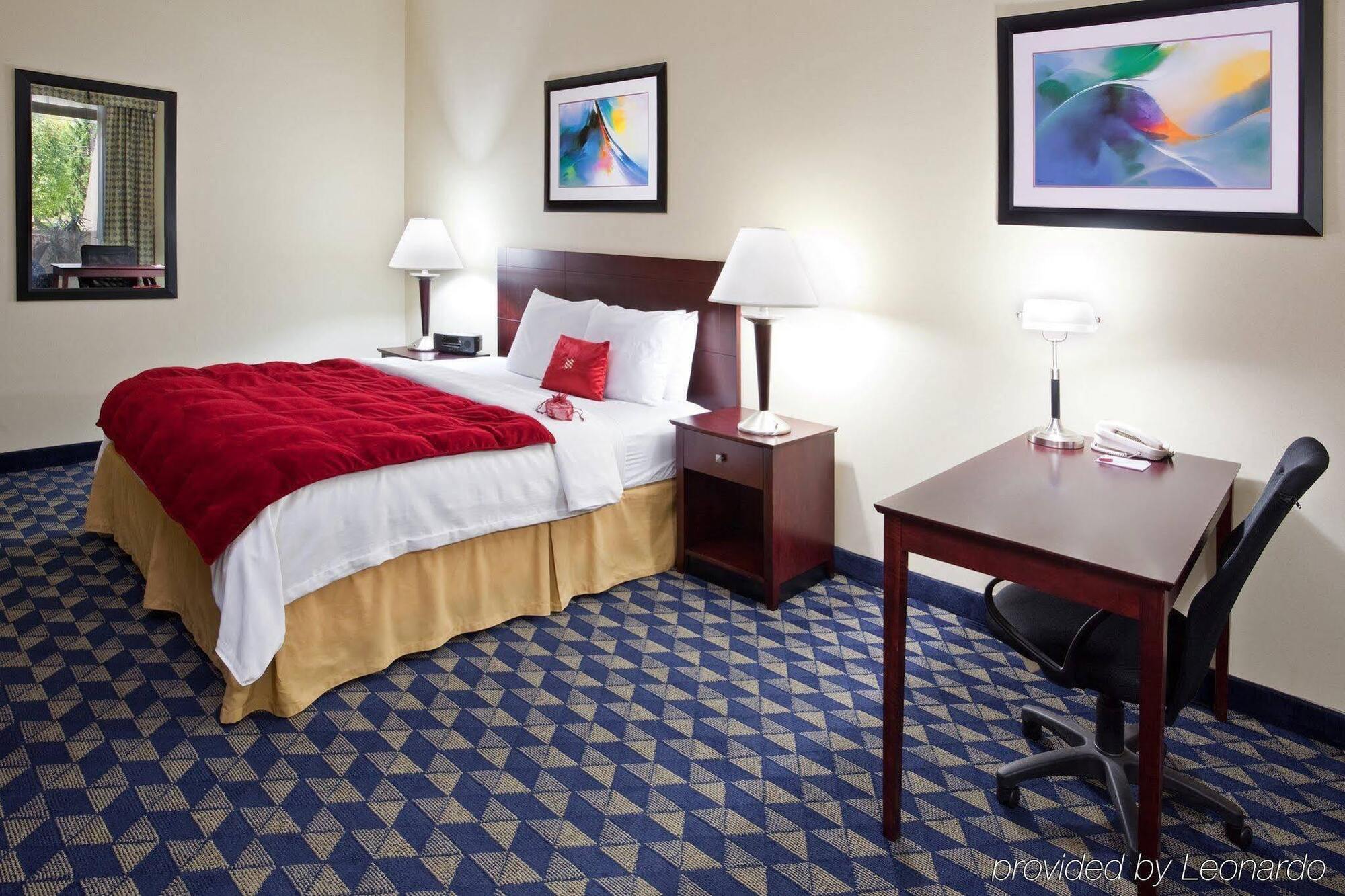 Crowne Plaza Cleveland Airport By Ihg Hotel Middleburg Heights Exterior photo